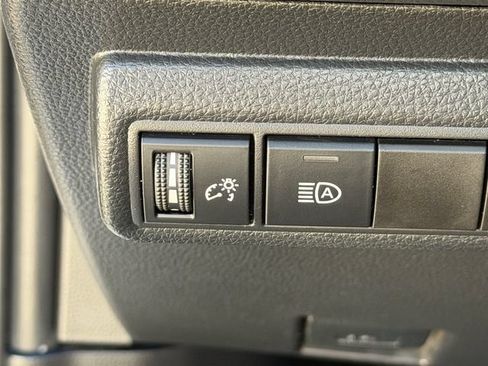 Used 2020 Toyota Corolla SE FWD image 21