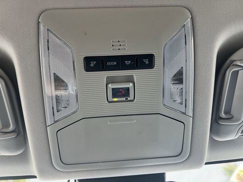 Used 2022 Toyota RAV4 XLE w/ Carpet Mat Package (TMS) image 28