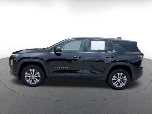 Used 2025 Chevrolet Equinox LT FWD image 8
