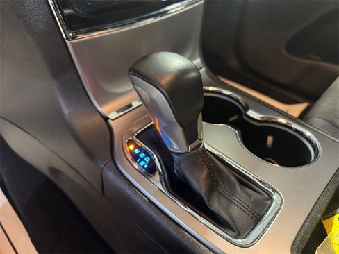 Used 2020 Jeep Grand Cherokee Altitude image 21