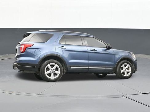 Used 2019 Ford Explorer XLT image 47