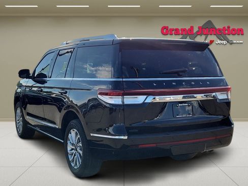 Used 2024 Lincoln Navigator Premiere AWD/4WD image 5