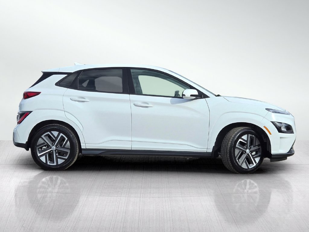 Used 2023 Hyundai Kona SEL FWD image 4
