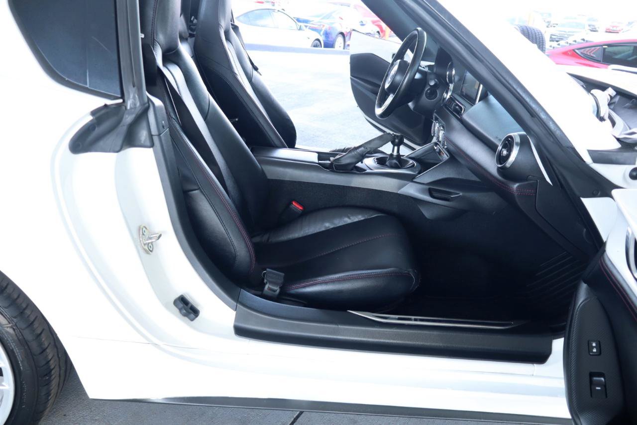 Used 2017 MAZDA MX-5 Miata RF Grand Touring RWD image 37