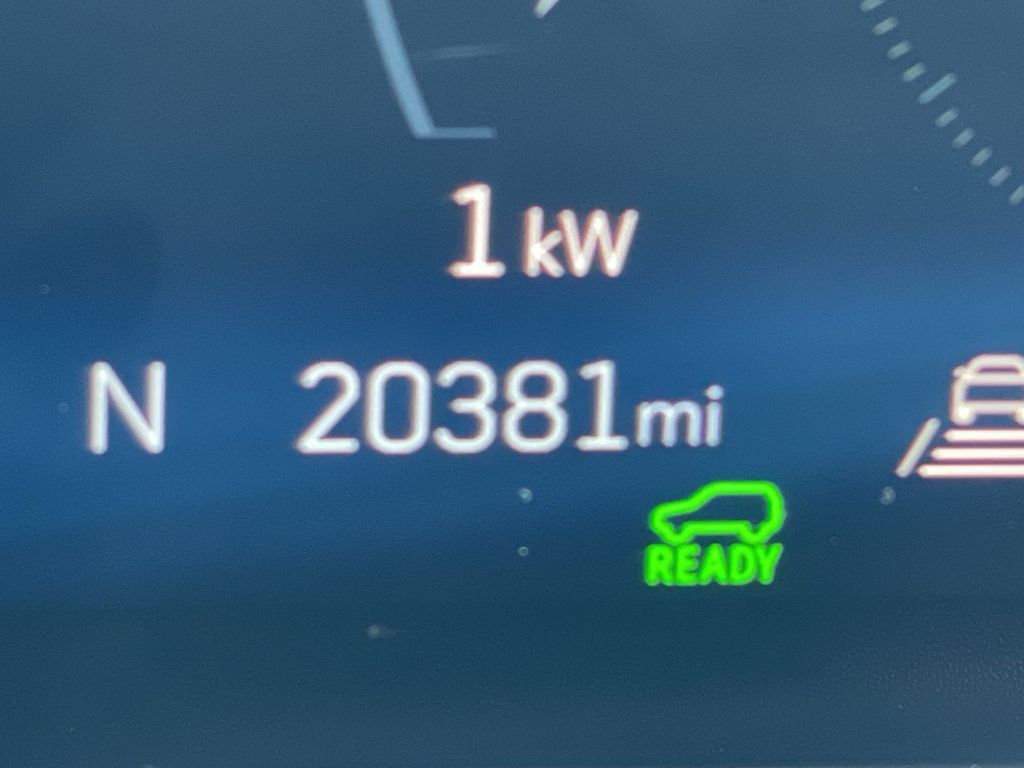 Used 2025 Cadillac Optiq Luxury 2 w/ LPO, Floor Liner Package AWD/4WD image 14