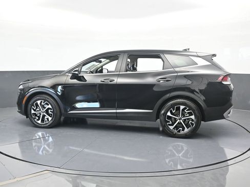 Used 2024 Kia Sportage EX image 3