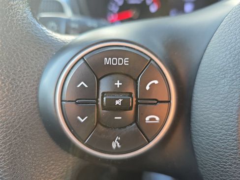 Used 2020 Kia Soul S FWD image 16