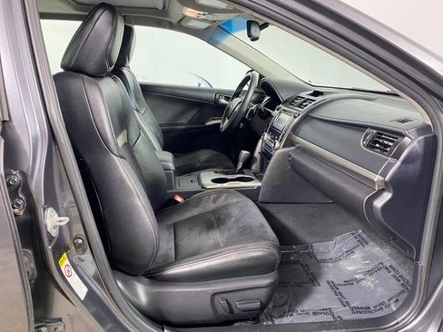 Used 2012 Toyota Camry SE image 8