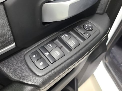 Used 2022 RAM 2500 Big Horn w/ Night Edition AWD/4WD image 23