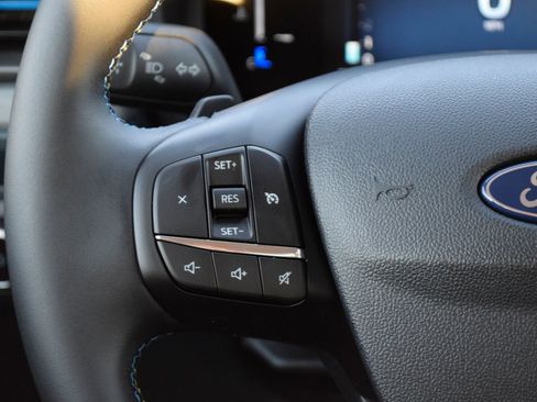 New 2026 Ford Maverick Lobo image 9