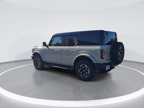 Used 2025 Ford Bronco Outer Banks AWD/4WD image 5