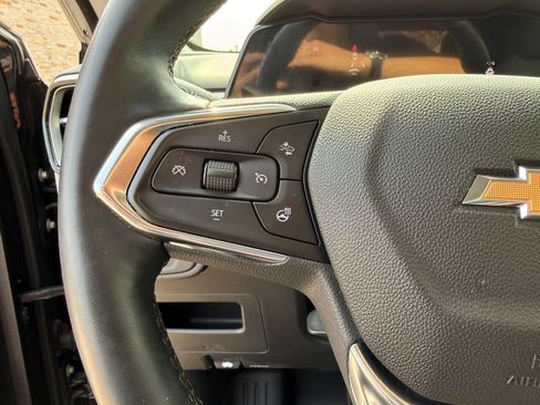 Used 2025 Chevrolet TrailBlazer LT w/ LT Cold Weather Package FWD image 13