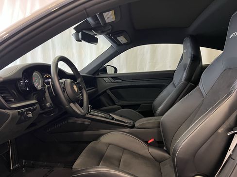Certified 2024 Porsche 911 Carrera GTS image 5