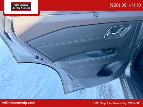 Used 2021 Nissan Rogue SV w/ Premium Package image 12