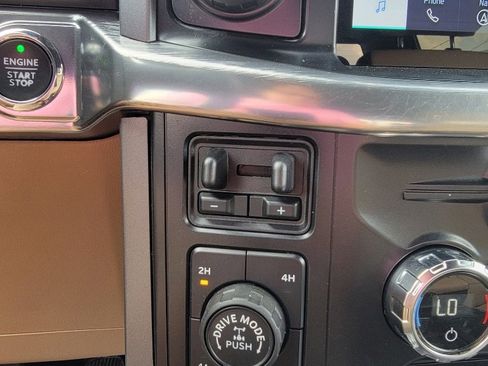 Used 2021 Ford F150 Lariat w/ Equipment Group 502A High image 22