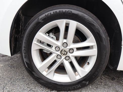 Used 2021 Toyota Corolla SE FWD image 29