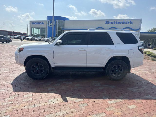 Used 2018 Toyota 4Runner SR5 Premium AWD/4WD image 5