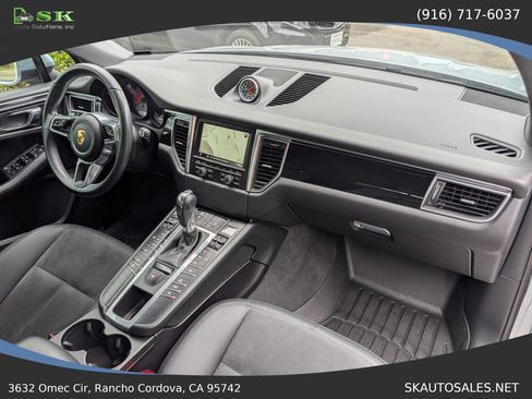 Used 2016 Porsche Macan S image 24