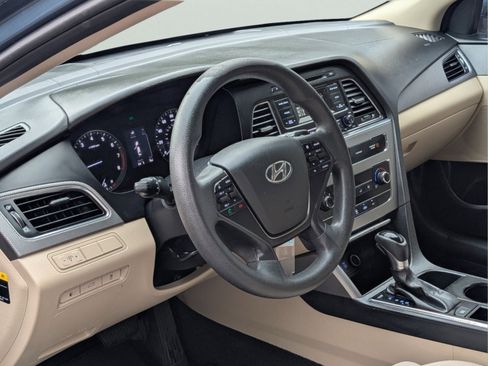 Used 2017 Hyundai Sonata SE FWD image 30