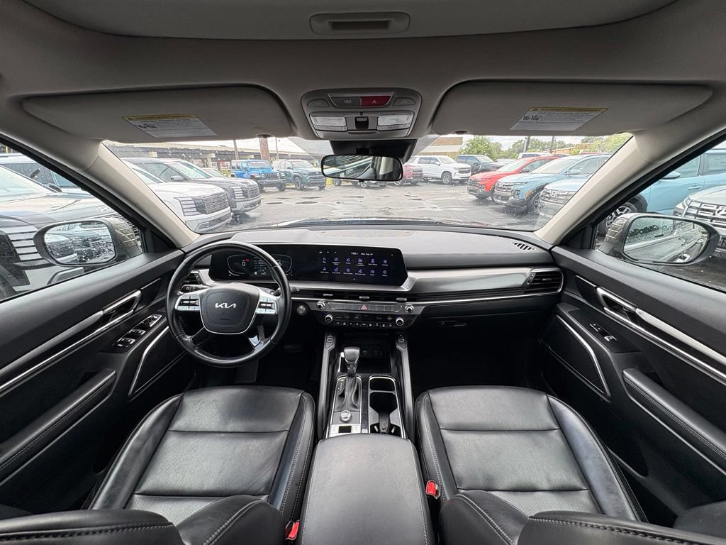 Used 2025 Kia Telluride S FWD image 31