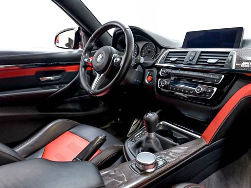 Used 2020 BMW M4 Coupe w/ Competition Package RWD image 27