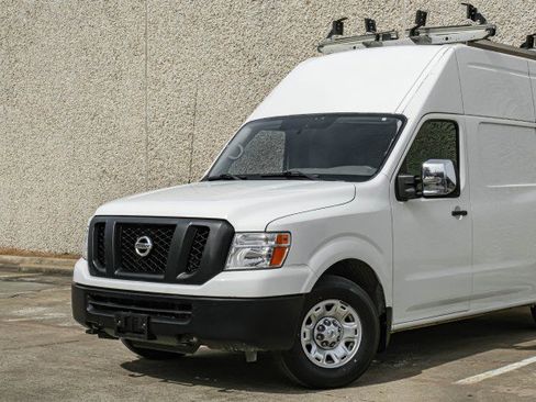 Used 2021 Nissan NV 2500 SV w/ Navigation Package image 7
