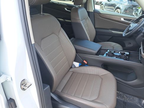 Certified 2026 Volkswagen Atlas SEL AWD/4WD image 10