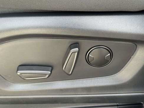 Used 2025 Ford Explorer Active image 17