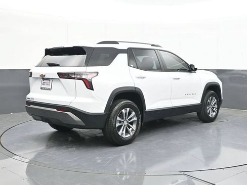 New 2026 Chevrolet Equinox LT w/ Convenience Package II FWD image 10