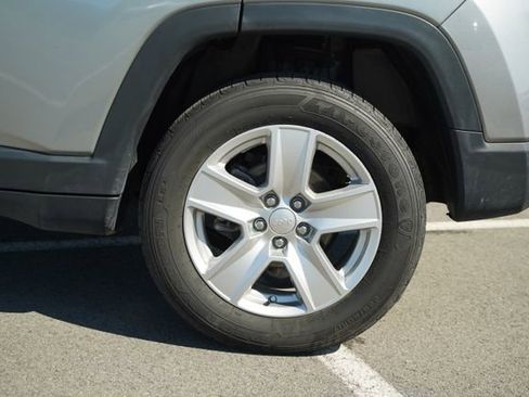 Used 2022 Jeep Compass Latitude w/ Convenience Group image 41