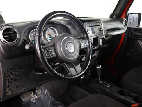 Used 2014 Jeep Wrangler Unlimited Sport w/ Connectivity Group AWD/4WD image 20