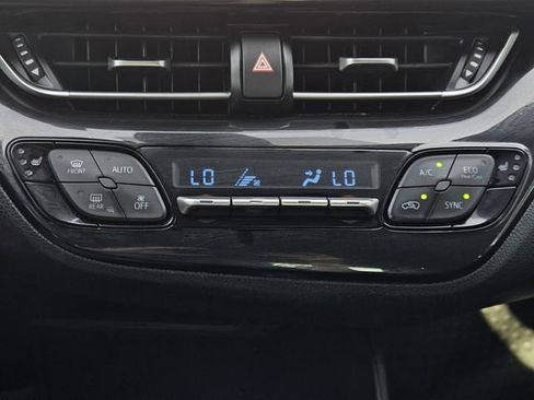 Used 2018 Toyota C-HR XLE image 18