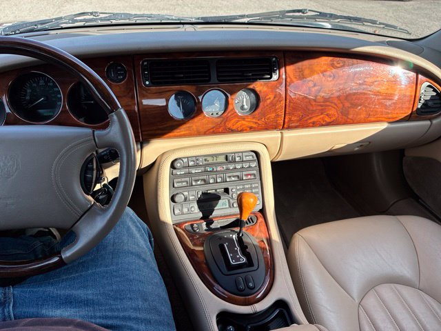 Used 2000 Jaguar XK8 Convertible RWD image 14