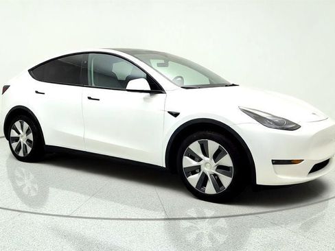 Used 2023 Tesla Model Y Long Range AWD/4WD image 3