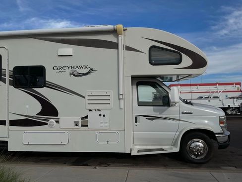 Used 2013 Ford E-450 and Econoline 450 Super Duty w/ Motorhome Prep Pkg image 10