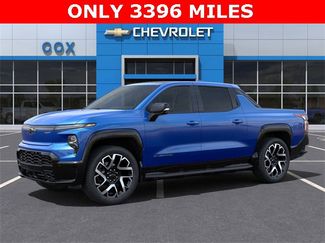 New 2025 Chevrolet Silverado EV RST video 2