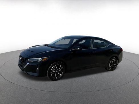 Used 2025 Nissan Sentra SV image 4