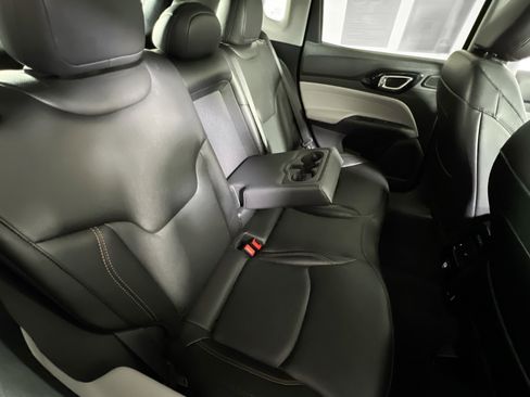 Used 2022 Jeep Compass Limited w/ Sun and Sound Group image 25