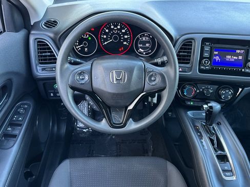 Used 2021 Honda HR-V LX image 27
