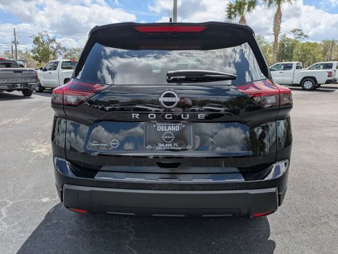 New 2026 Nissan Rogue SV FWD image 5