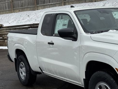 New 2026 Nissan Frontier S image 4