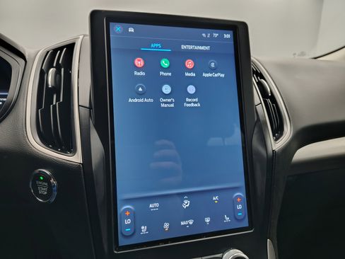 Used 2024 Ford Edge SEL w/ Convenience Package image 4