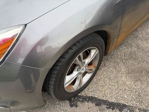 Used 2014 Ford Focus SE FWD image 5