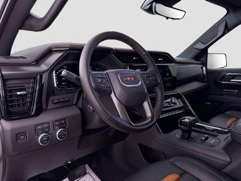 Used 2026 GMC Sierra 1500 AT4 w/ AT4 Premium Package AWD/4WD image 9