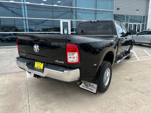 Used 2020 RAM 3500 Big Horn w/ Level 1 Equipment Group AWD/4WD image 3