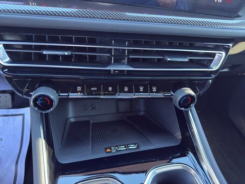 New 2026 Chevrolet Traverse High Country image 14