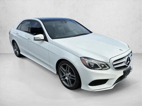Used 2014 Mercedes-Benz E 350 4MATIC Sedan image 3