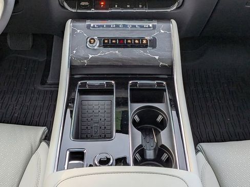 New 2026 Lincoln Aviator Black Label w/ Jet Appearance Package image 17