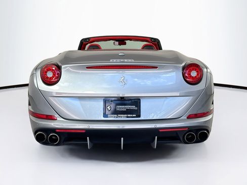 Certified 2018 Ferrari California T image 6