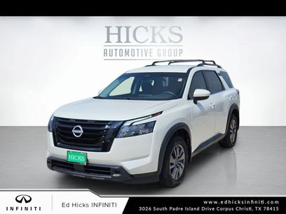 Used 2024 Nissan Pathfinder SV w/ Black Appearance Package